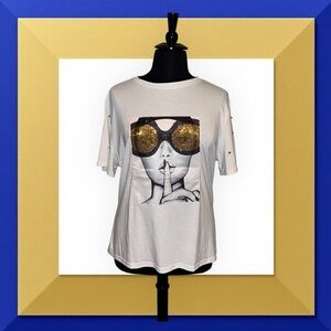 NWOT Pesion Graphic Tee with Gold Sunglasses Design Plus 4X White